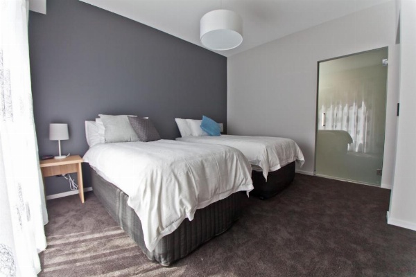 Waterfront Apartments image 10