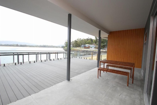 Waterfront Apartments image 18
