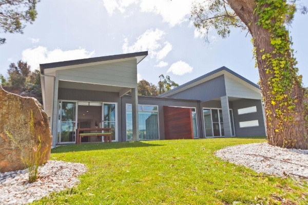 Waterfront Apartments image 8